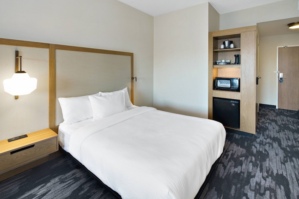 Fairfield Inn & Suites by Marriott Columbus New Albany 10/47