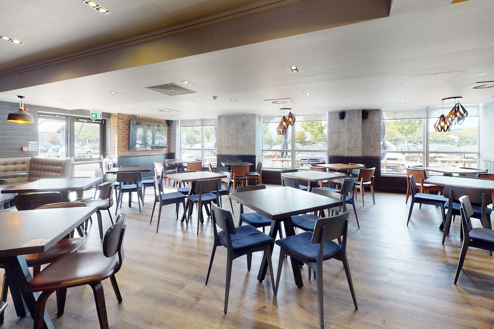 Village Hotel Hull 49/61