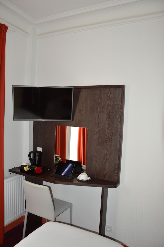 Parc Hotel Paris 41/44