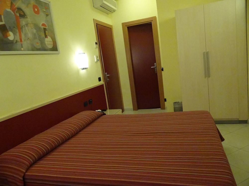 Hotel Parma 29/57