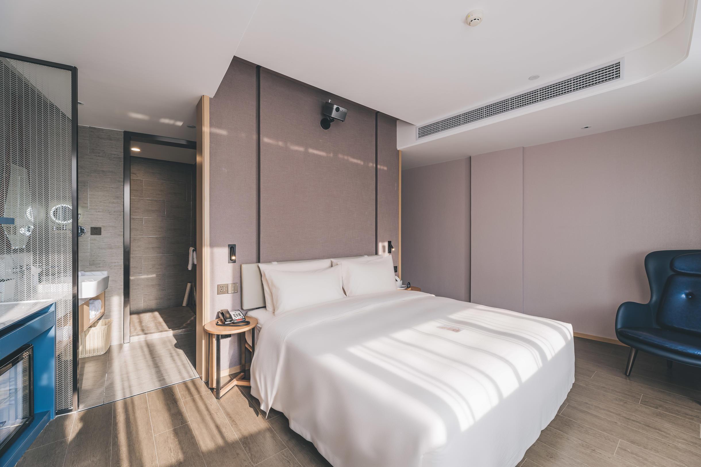 Atour Hotel (Chaozhou People's Square) 8/25