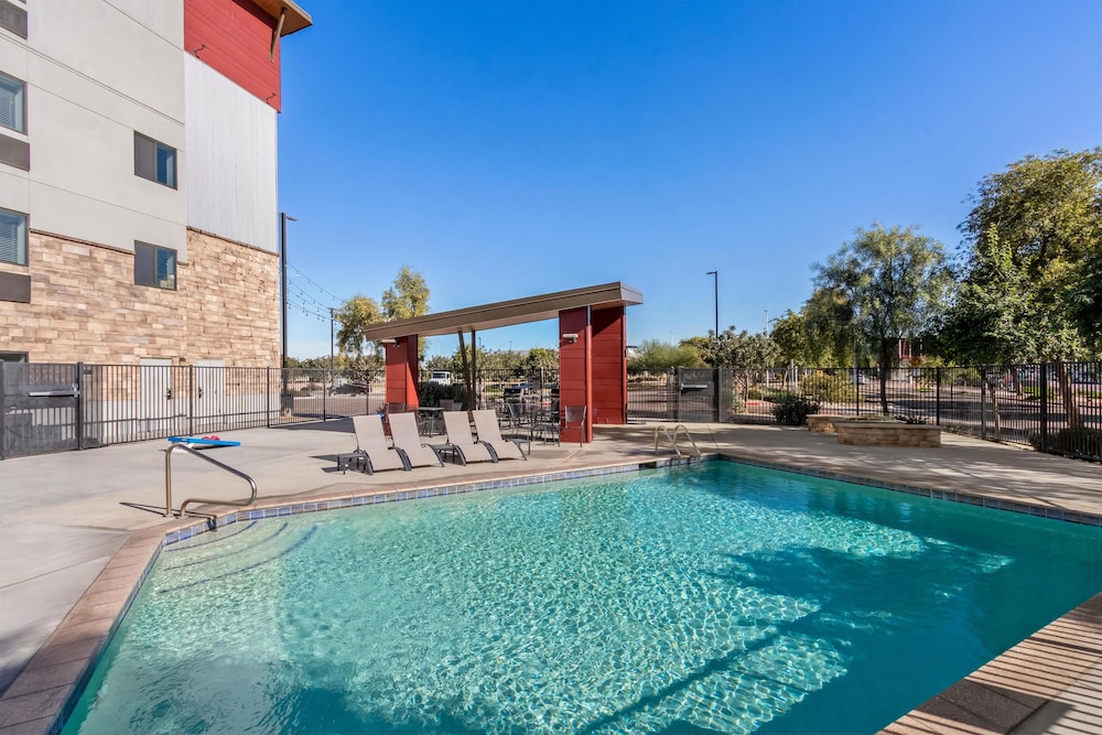 Sonesta Simply Suites Avondale 20/47