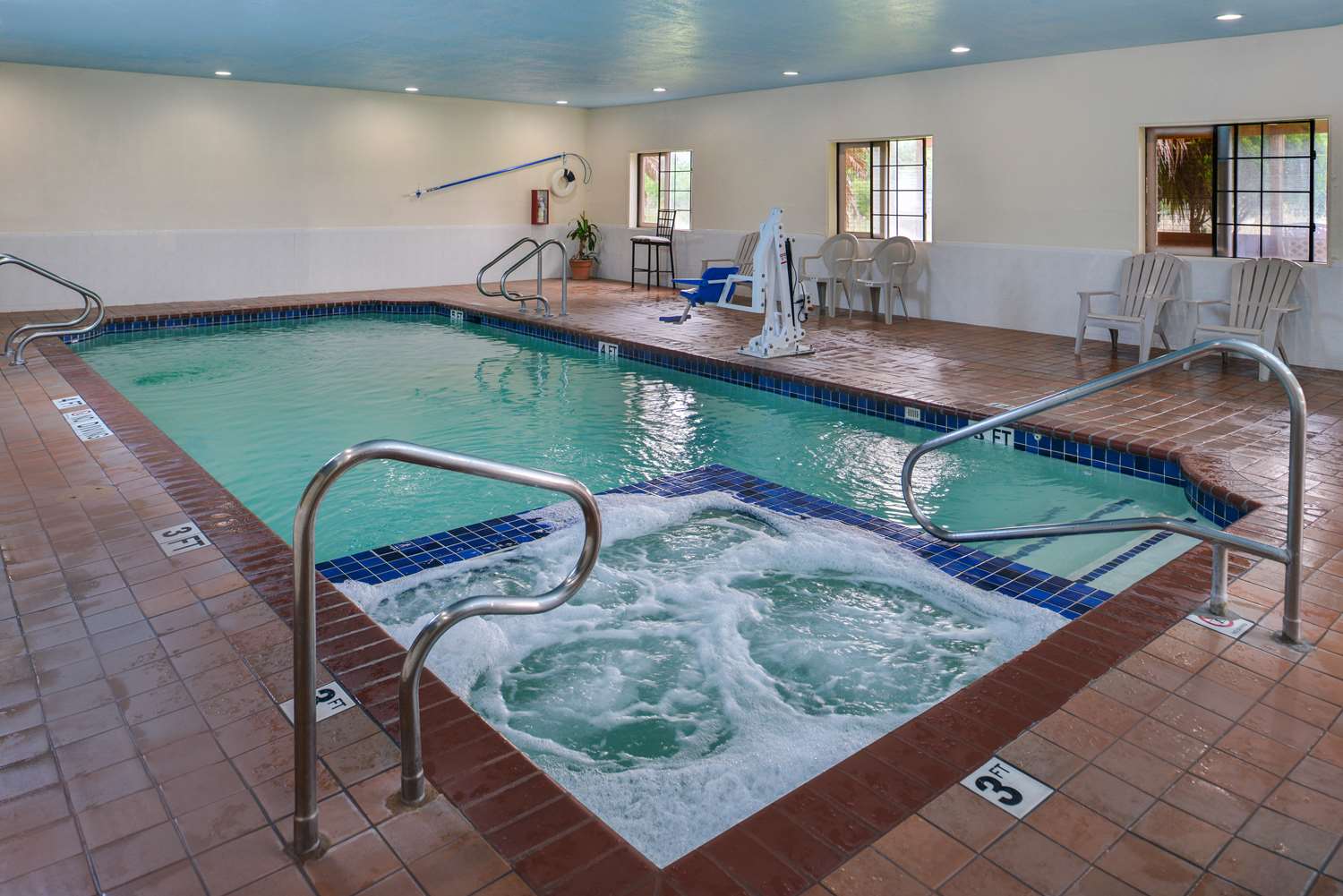 Americas Best Value Inn-Houston Fm 1960/ I-45 3/12