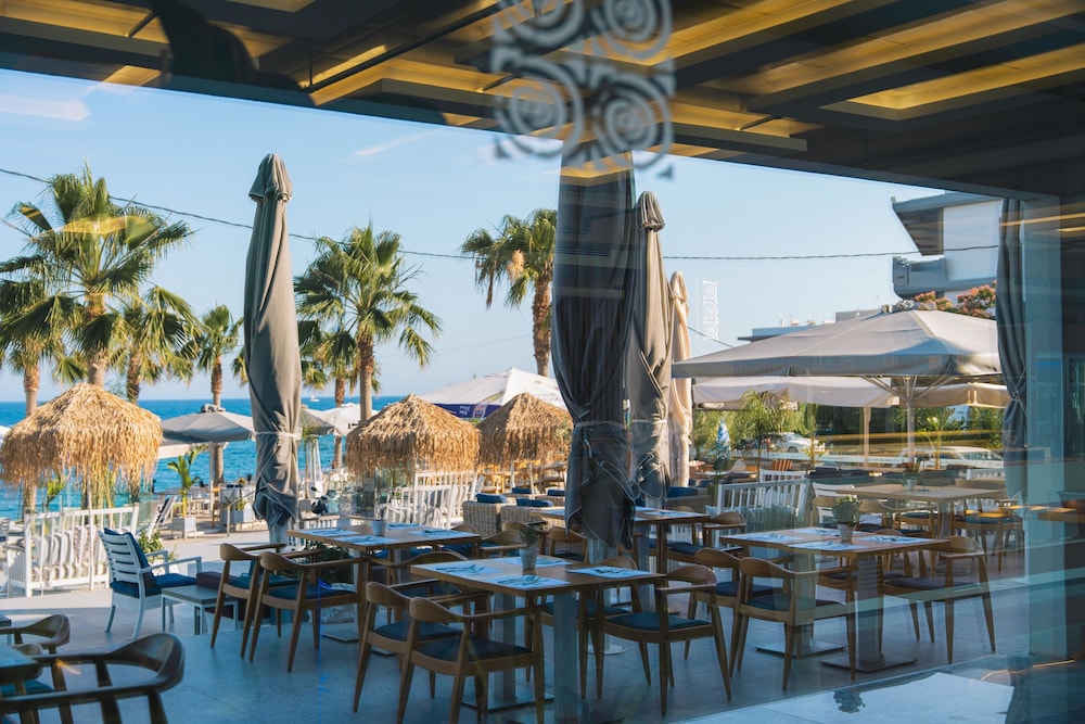 Cretan Blue Beach Hotel 40/57