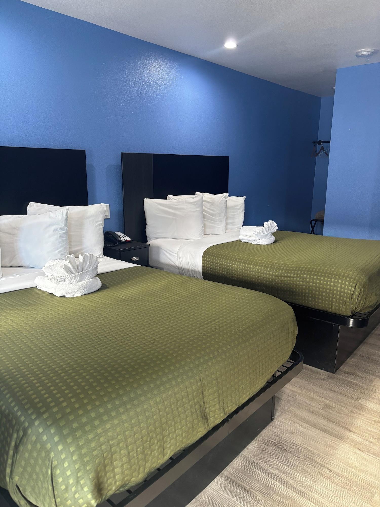 Standard, Double Bed, Monterey Fireplace Inn 2/6