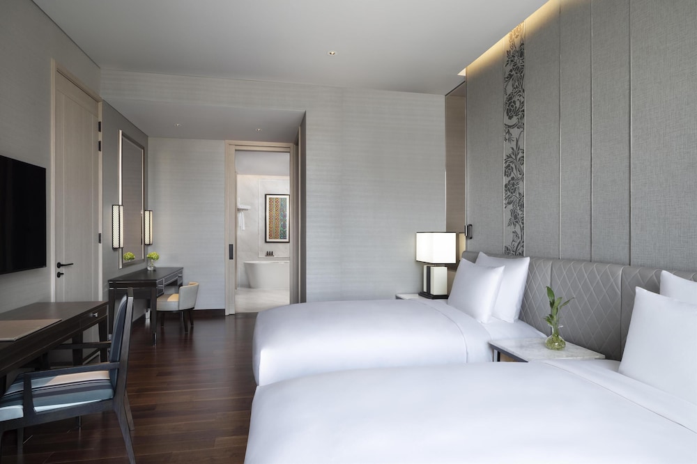 GRAND, PREMIER, TWIN BEDS