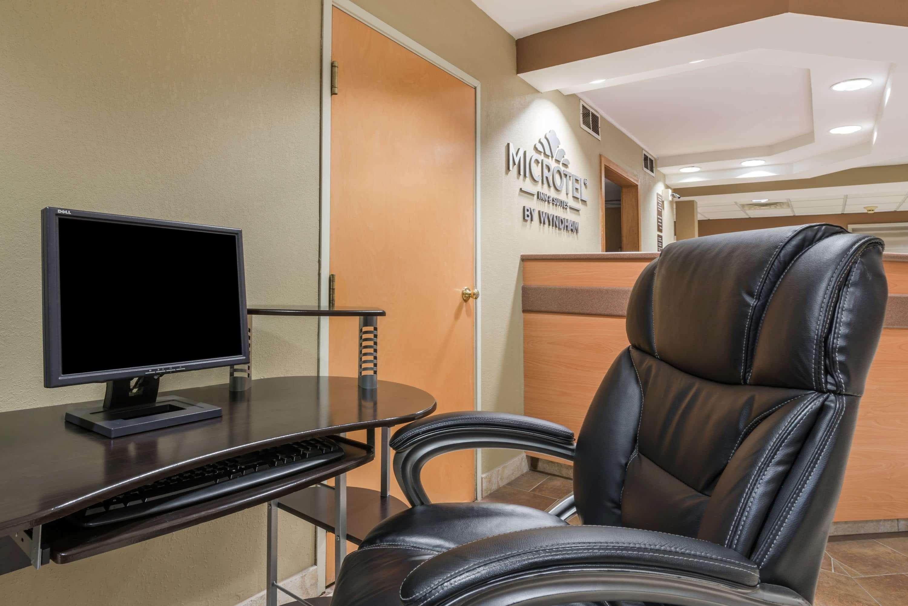 Microtel Inn & Suites by Wyndham West Chester 23/27