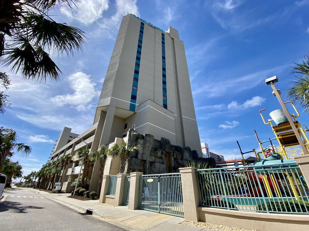 Sand Dunes Resort Hotel 10/50