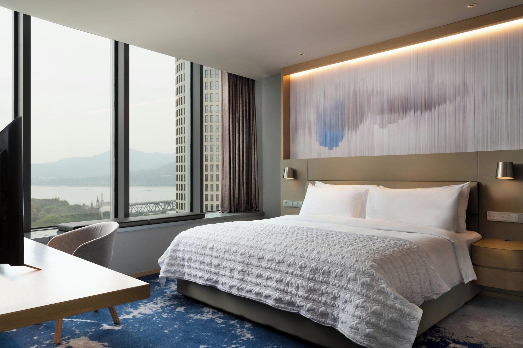 1 Bedroom, Junior Suite