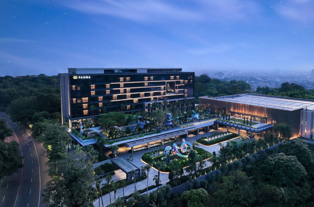 Padma Hotel Semarang 1/39
