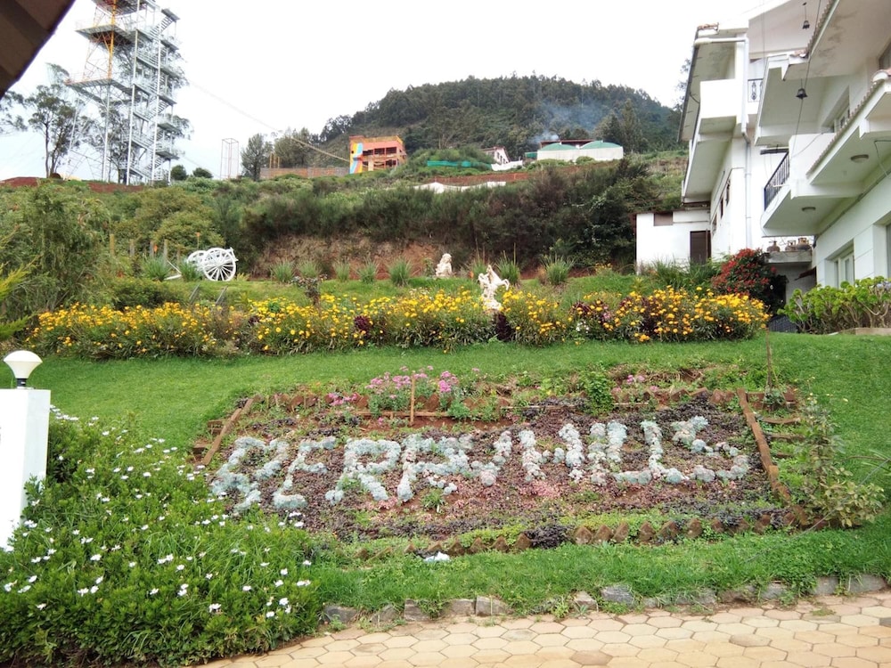 BERRY HILLS RESORT 25/28