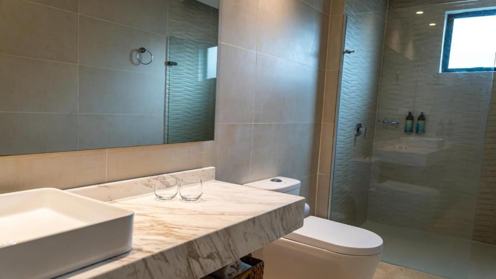 Alko Hotel Cotona 54/55