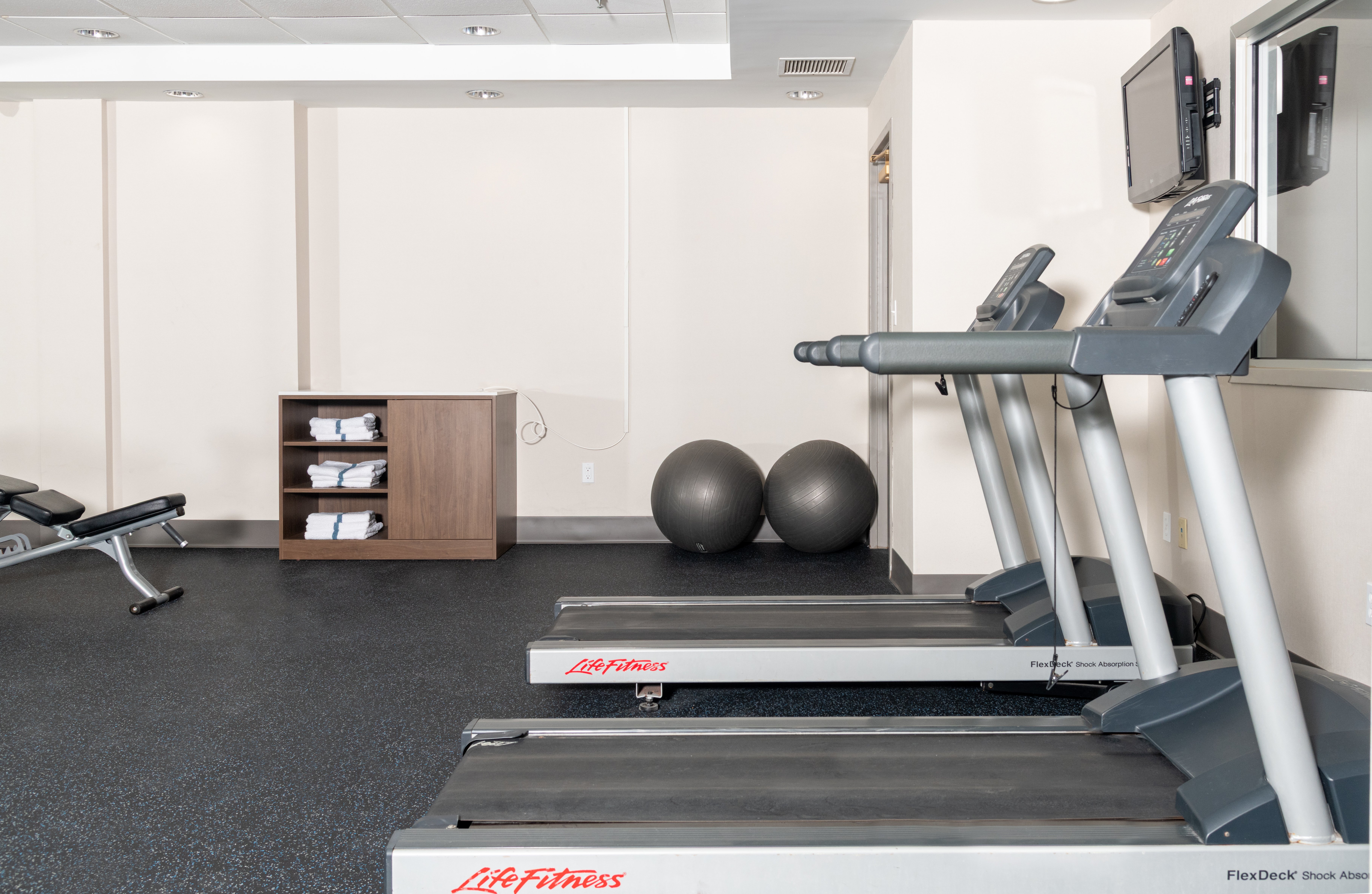 Holiday Inn Express Hotel Suites Pittsburgh South Side 34/67