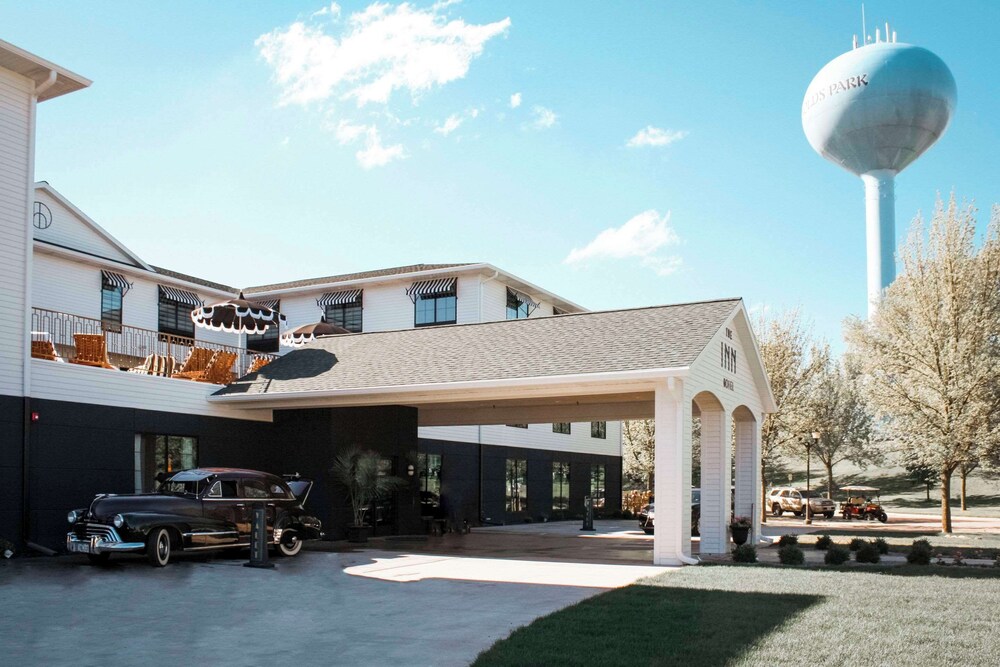 The Inn Hotel Lake Okoboji, Ascend Hotel Collection 48/50