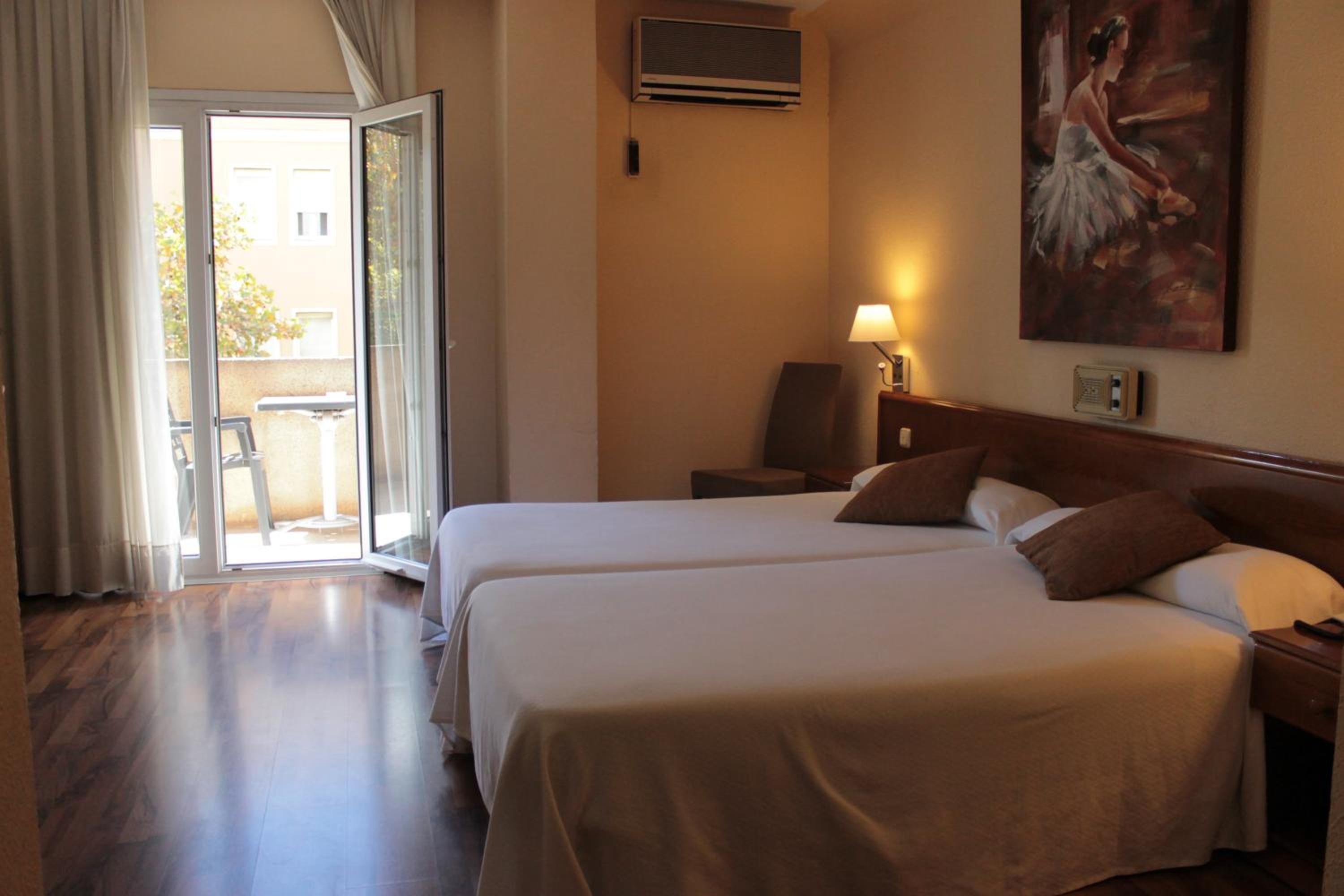 Standard, Triple, 3 Beds