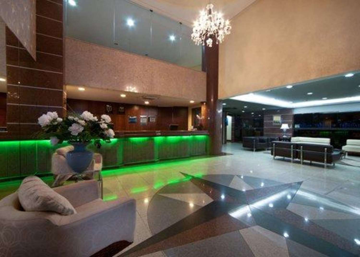 Lobby at Quality Suites Vila Velha, VILA VELHA