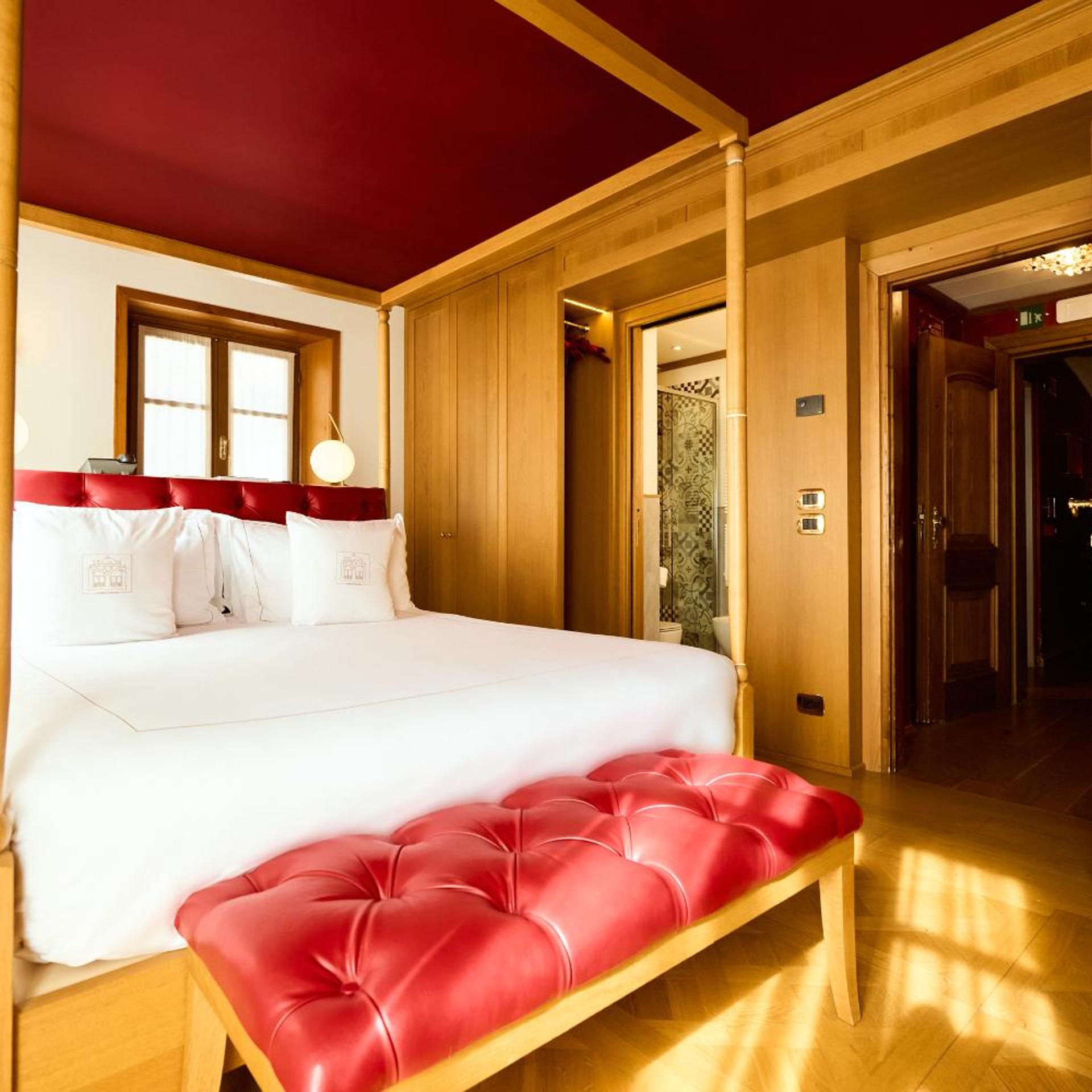 Motion, Superior, Double Bed, Ambra Cortina Luxury Fashion Boutique Hotel 9/10