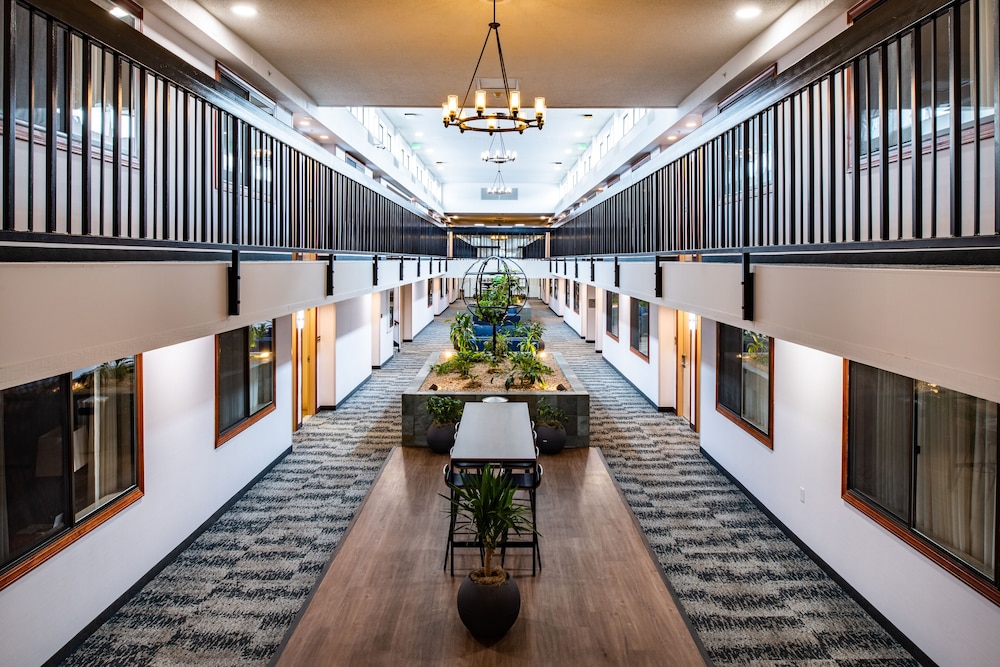 Best Western Vista Inn At The Airport 7/47