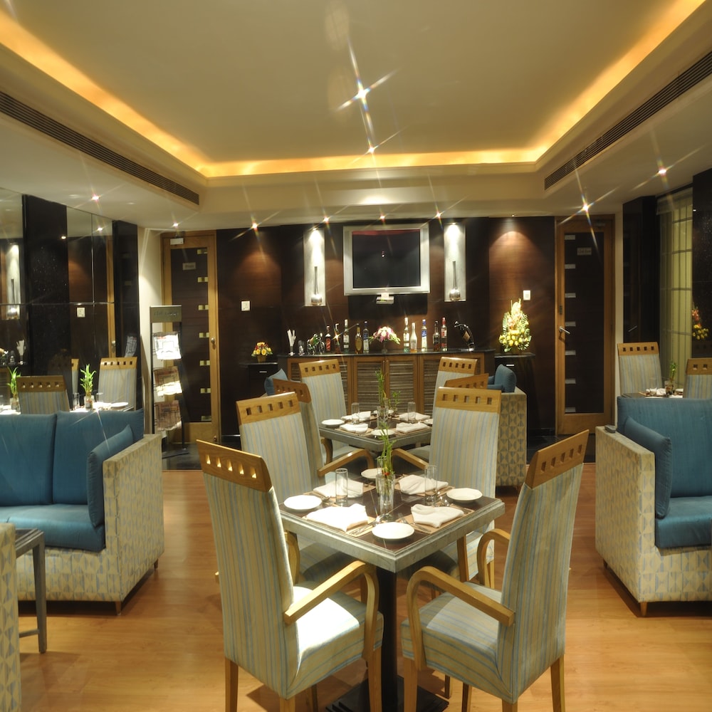 Aditya Park A Sarovar Portico Hotel 28/48