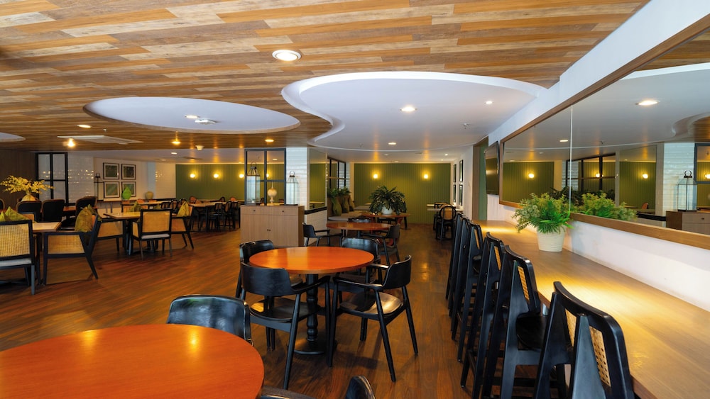 Swiss-Belcourt Bogor (Ex. Horison Bogor Icon Hotel and Convention) 49/58