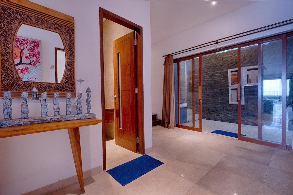 Kutus Kutus Keramas Villa 16/51