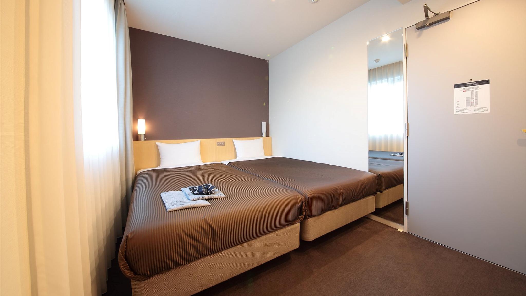 Compact, Standard, Twin Beds
