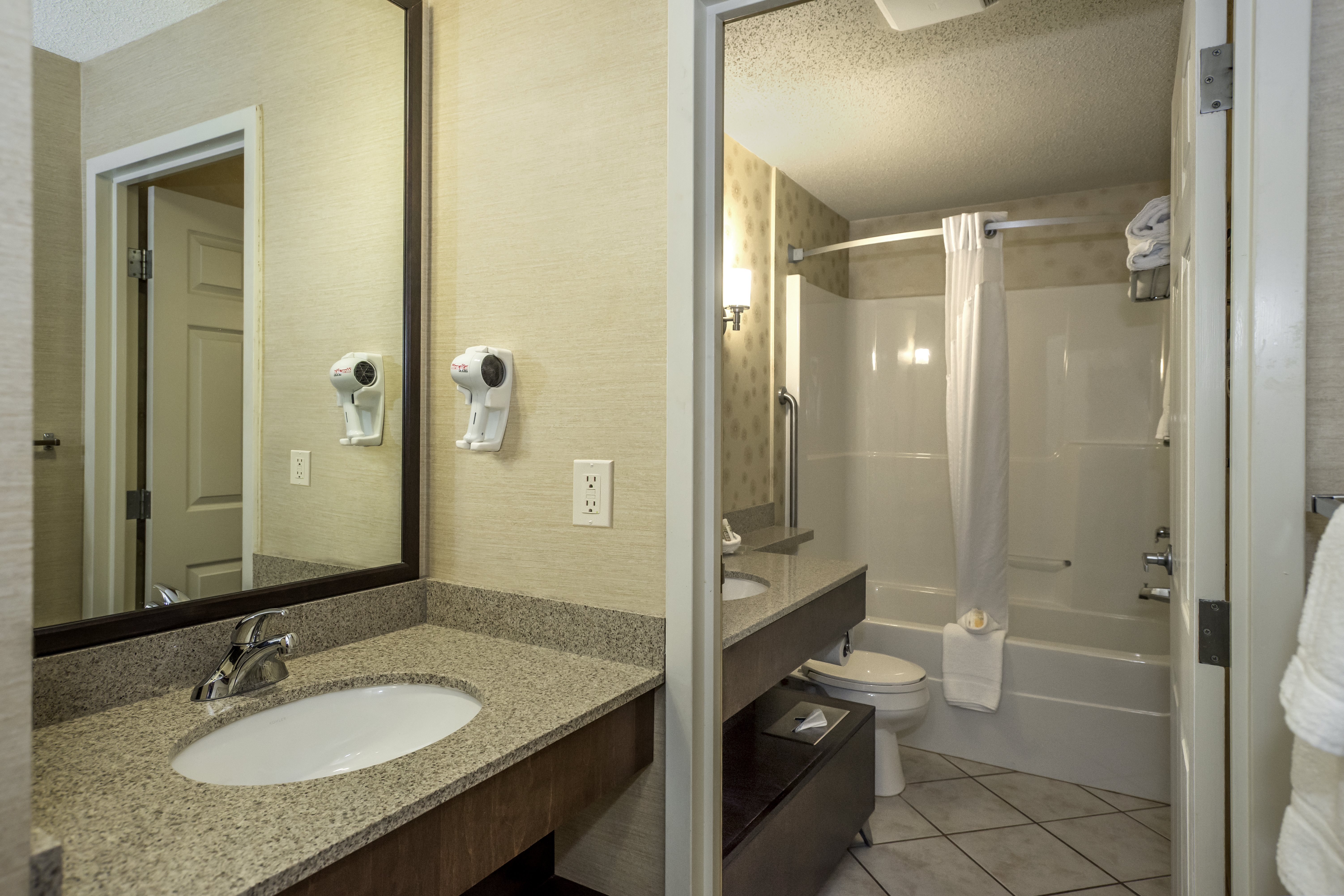 HOLIDAY INN LETHBRIDGE 50/50