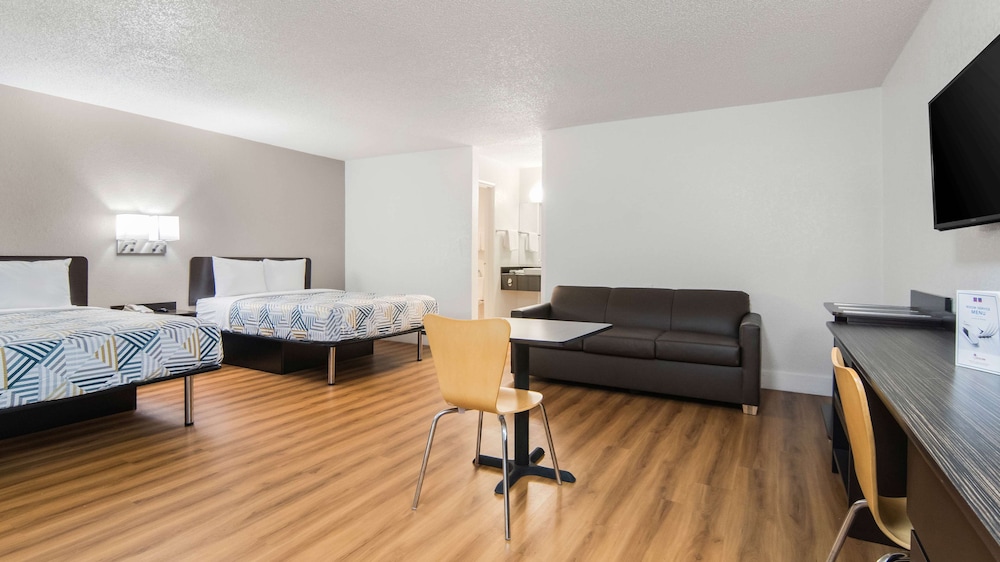 Motel6 Addison, TX - Dallas 39/56