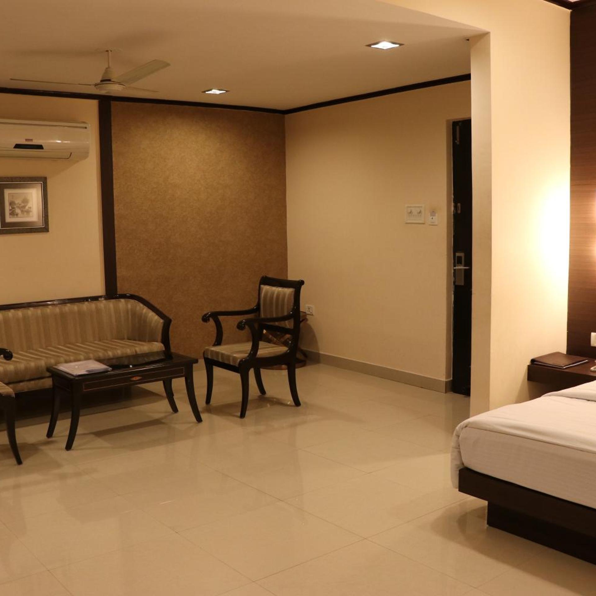 Little Chef Hotel 26/55