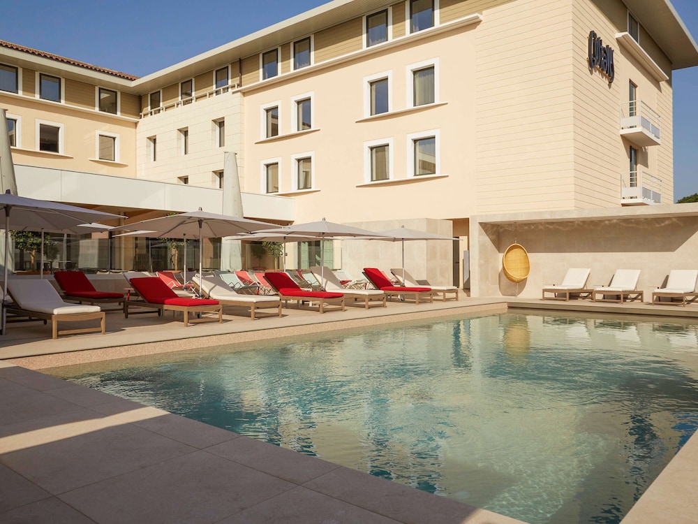 Mercure Avignon Gare TGV 3/78