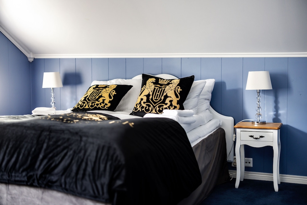 Fjordslottet Hotell 7/20