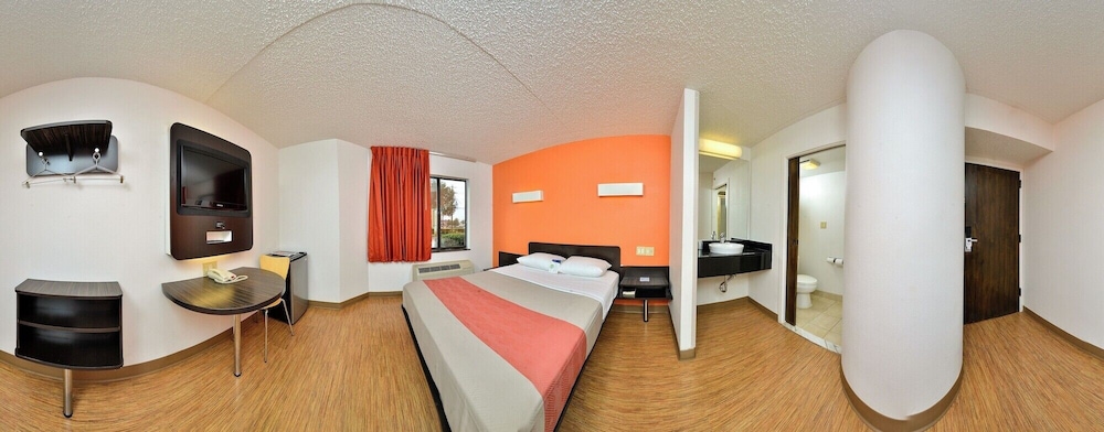Motel6 Plano, TX - West - Frisco 18/25