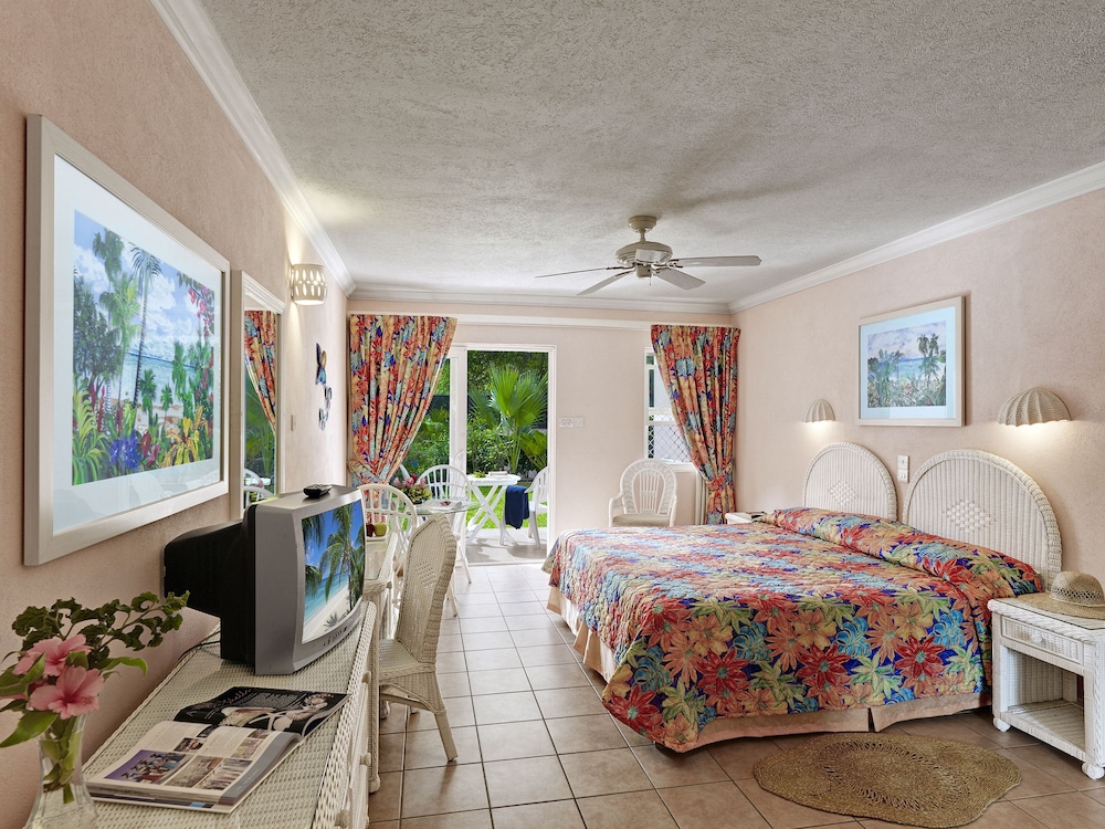 Butterfly Beach Hotel 18/75