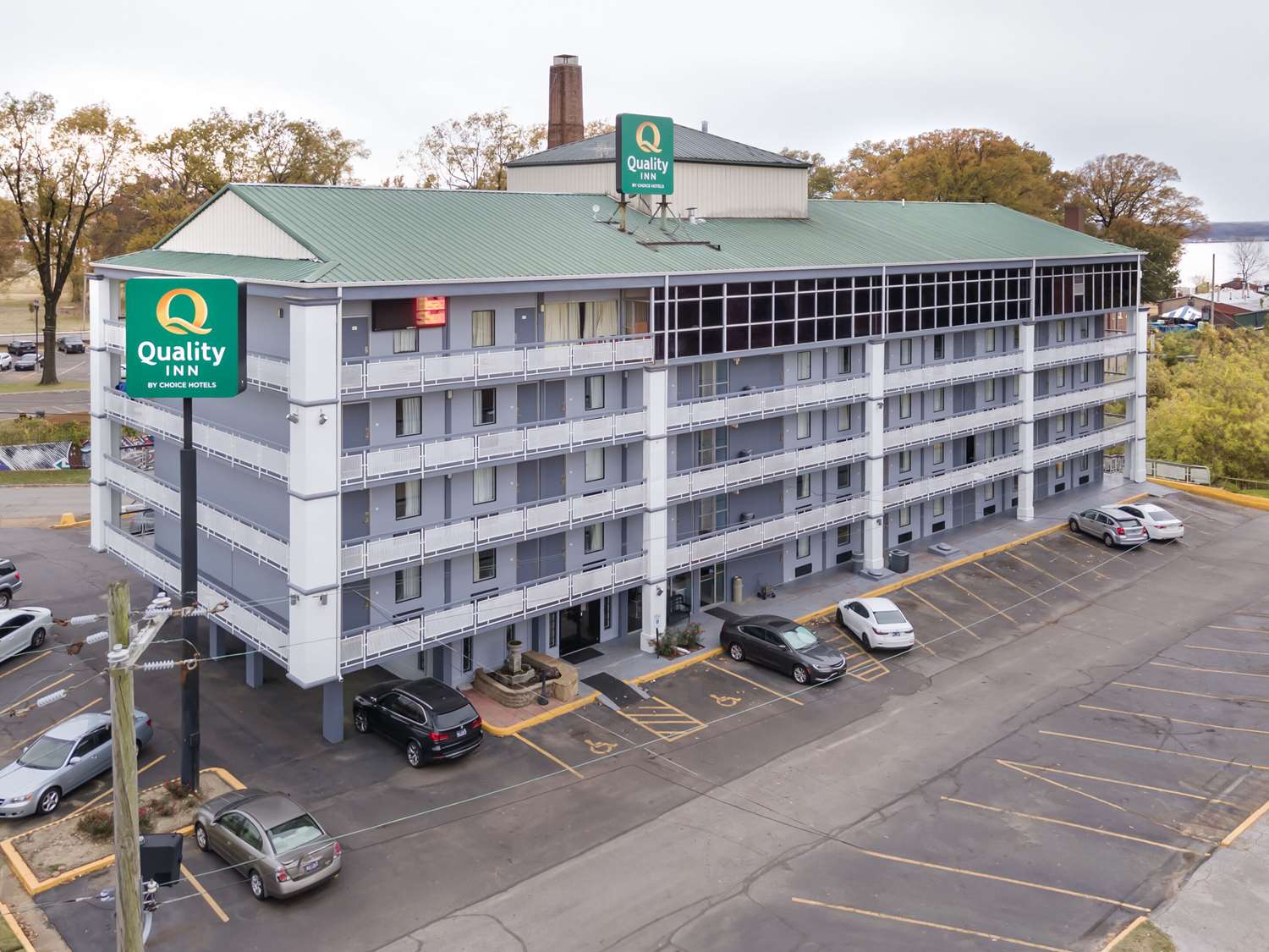 Downtown Inn & Studio Suites 6/23