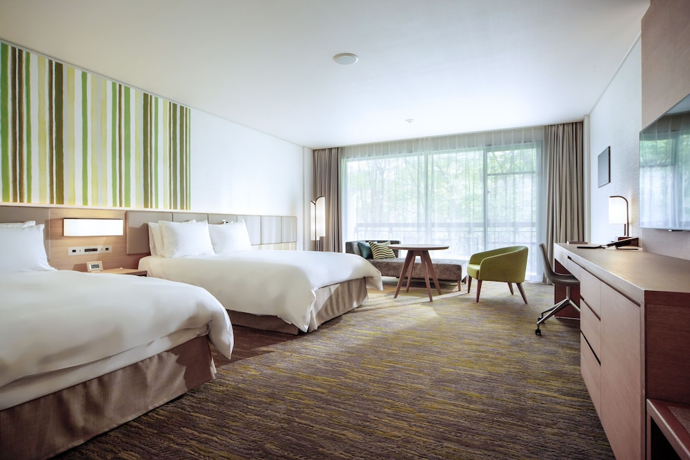 Premium, 2 Double Beds, Balcony
