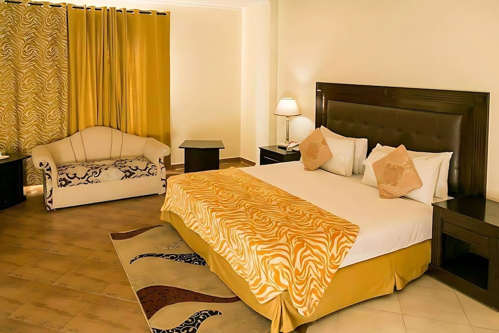 Grand Regency Hotel 37/50