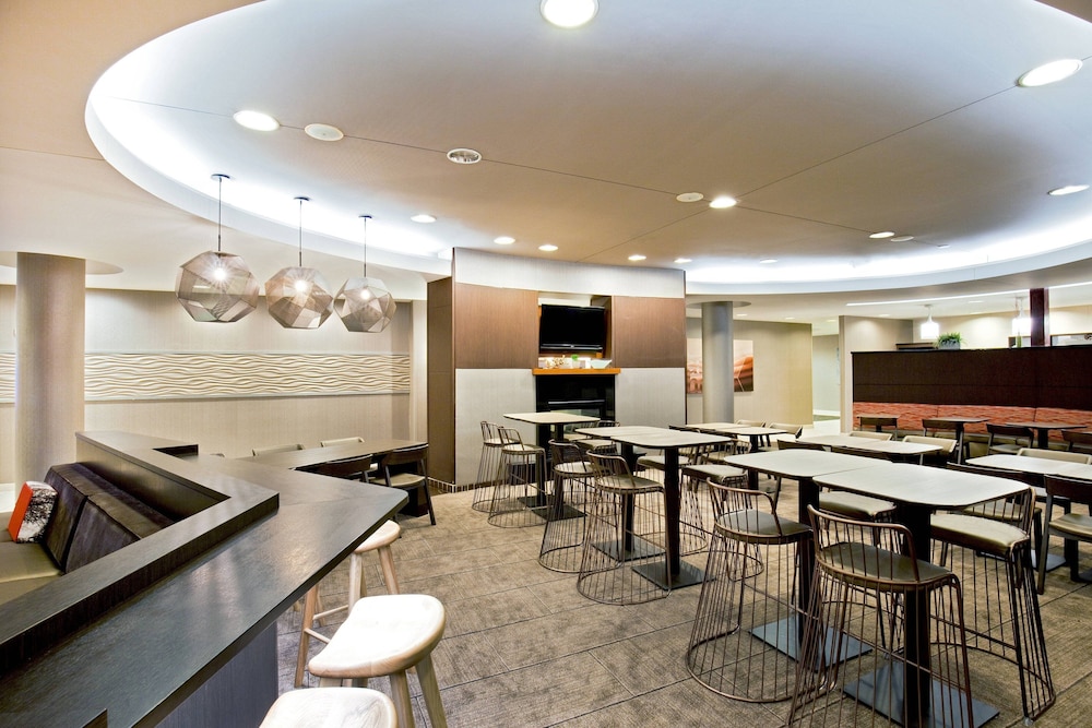 SPRINGHILL SUITES BY MARRIOTT CHESAPEAKE GREENBRIER 30/39