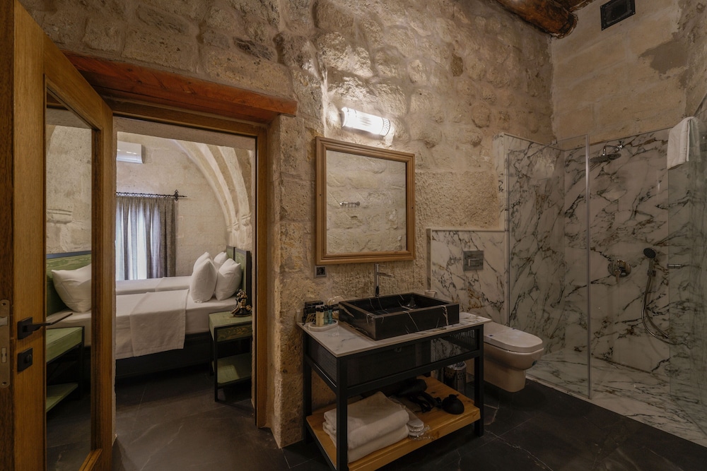 The Niche Cave Hotel +12 Adult 39/50