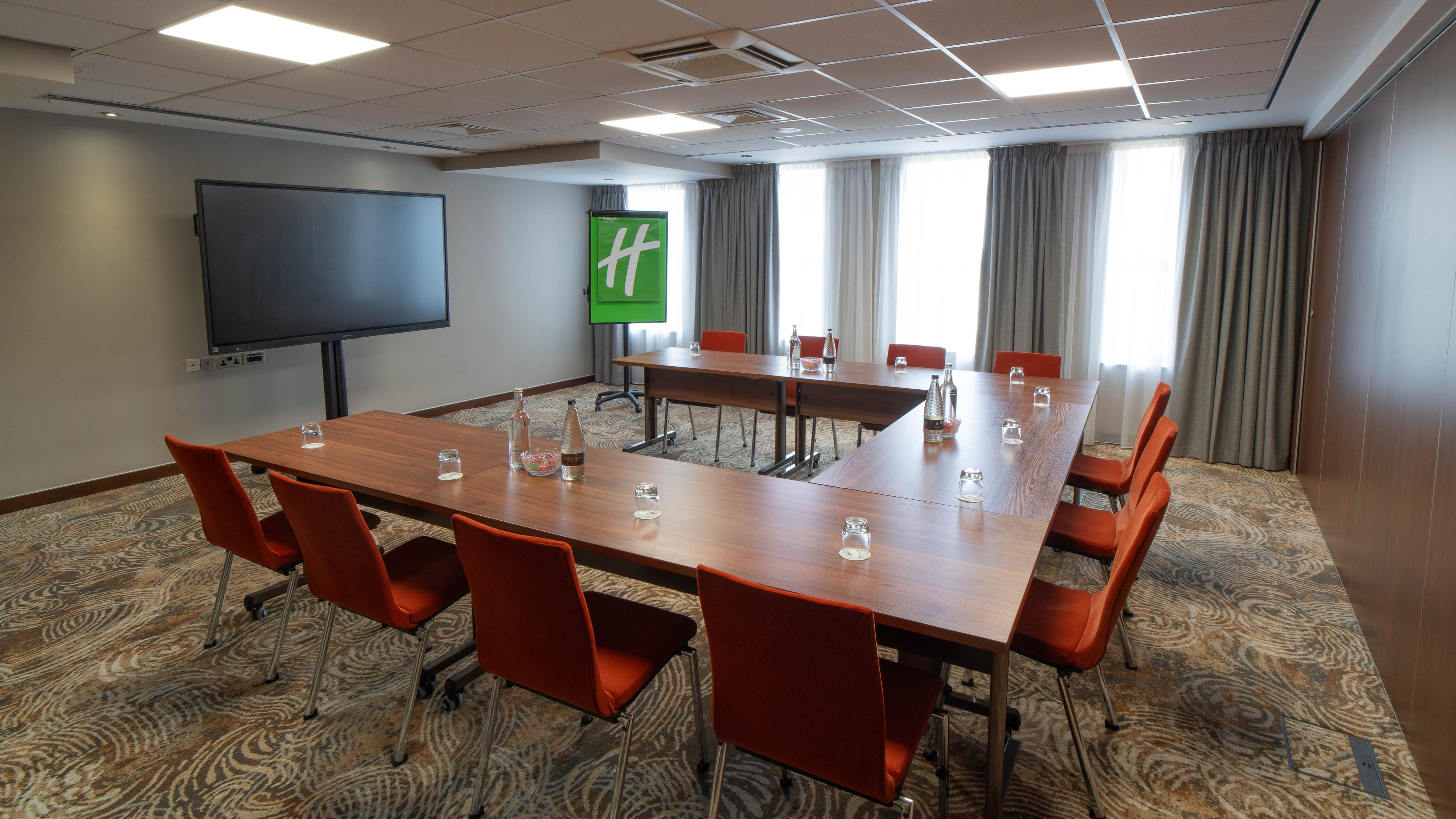 HOLIDAY INN BRISTOL CITY CENTRE 42/55