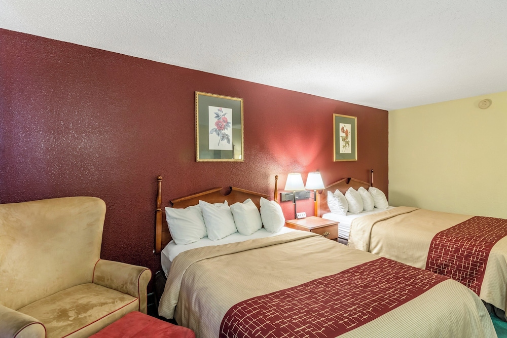Red Roof Inn Morehead 22/56