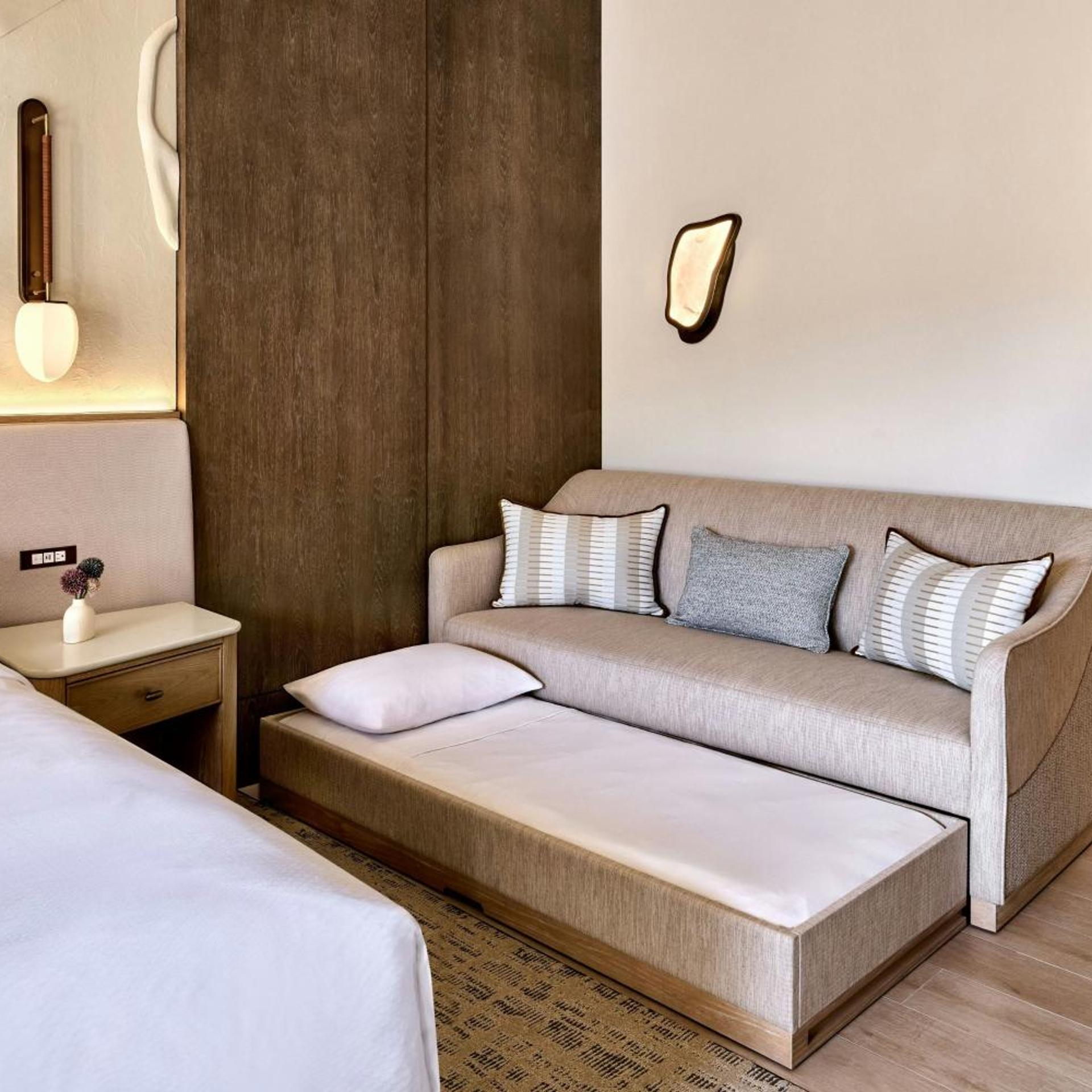 Guest Room, King Bed, Golf or Golf View