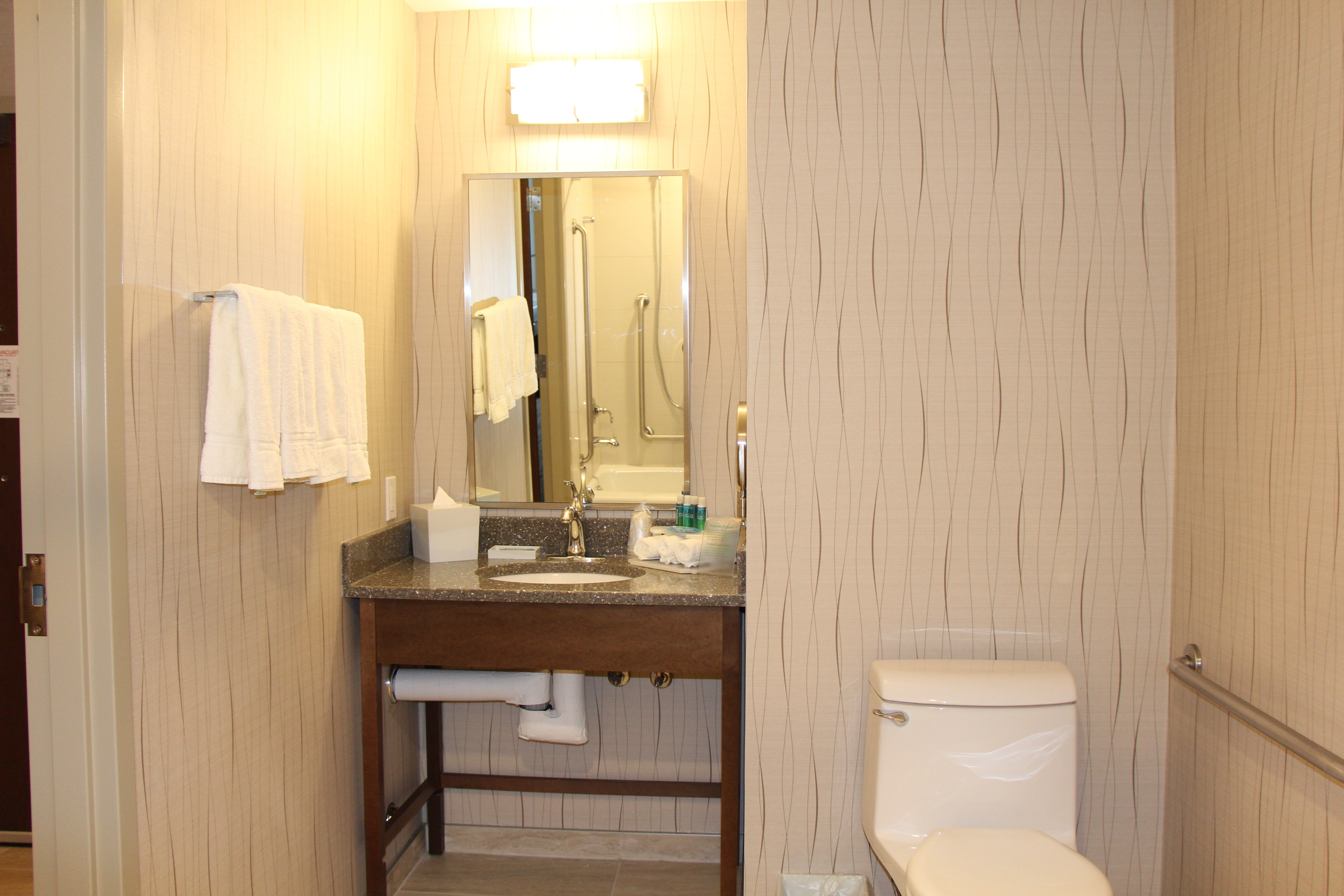 Holiday Inn Express Suites Cold Lake 71/73