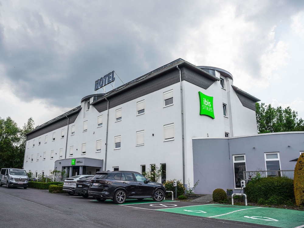 Ibis Styles Charleroi Airport Aero44 1/57