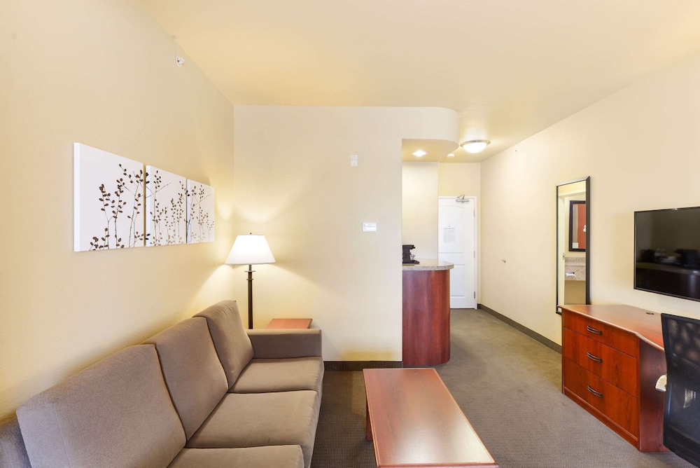Sleep Inn and Suites Midland West 26/42