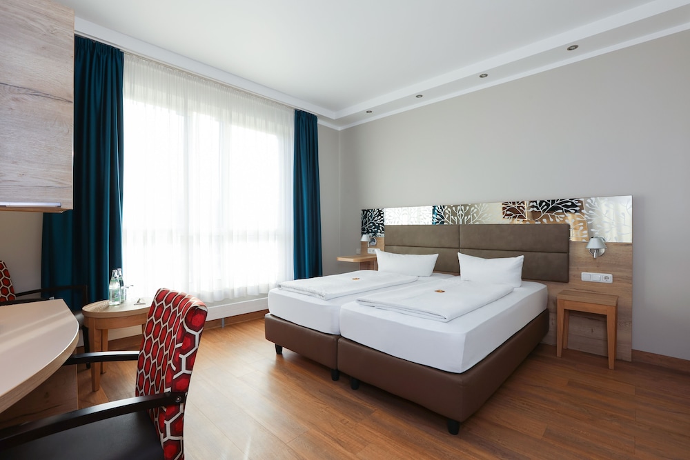 غرفة سوبيريور بسريرين منفصلين، Hotel Blaubeurer Tor 2/7