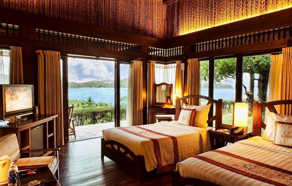Hon Tam Resort 34/69