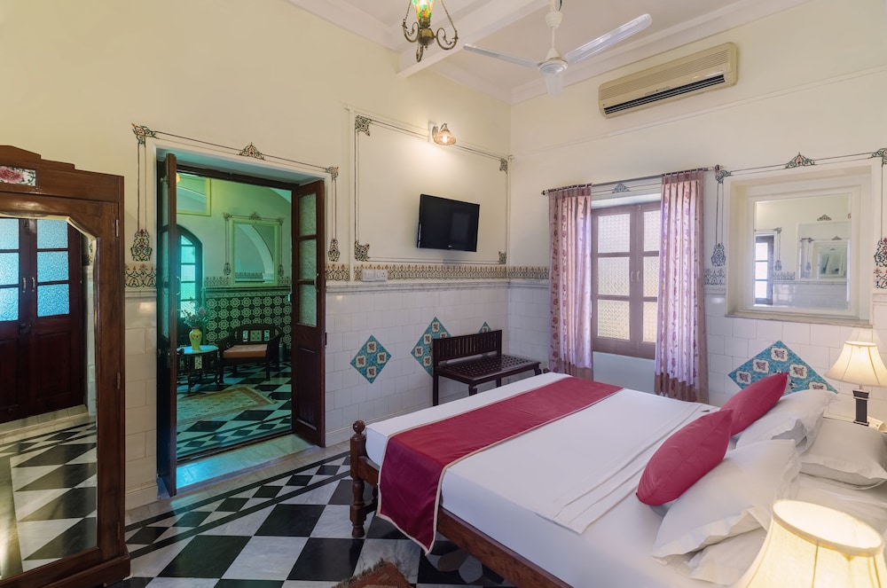 WelcomHeritage MANDIR PALACE 22/63