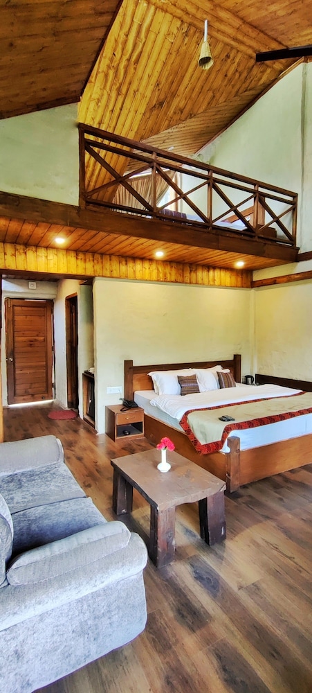 HERITAGE VILLAGE RESORT 23/77