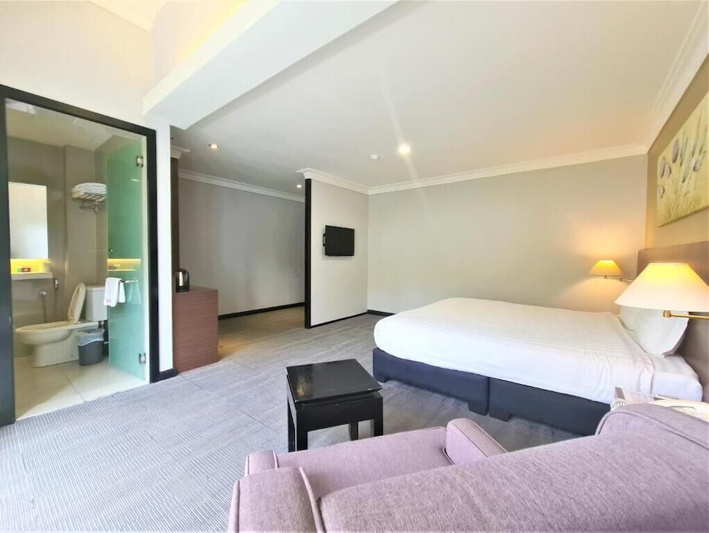 Merdeka Hotel 15/50