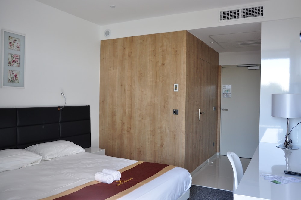 Hotel de la seine 11/50